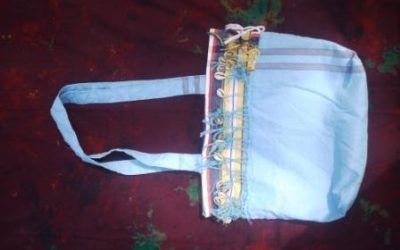 Shoulder bags are ideal for shopping bags or for travelling